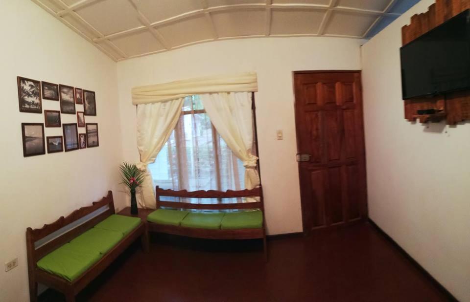 Hotel La Isla Parrita Kültér fotó