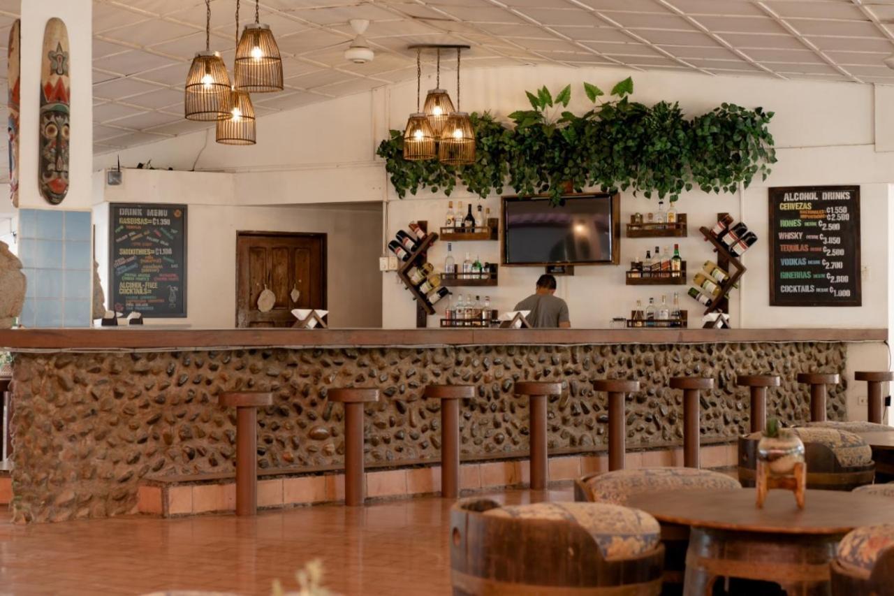 Hotel La Isla Parrita Kültér fotó