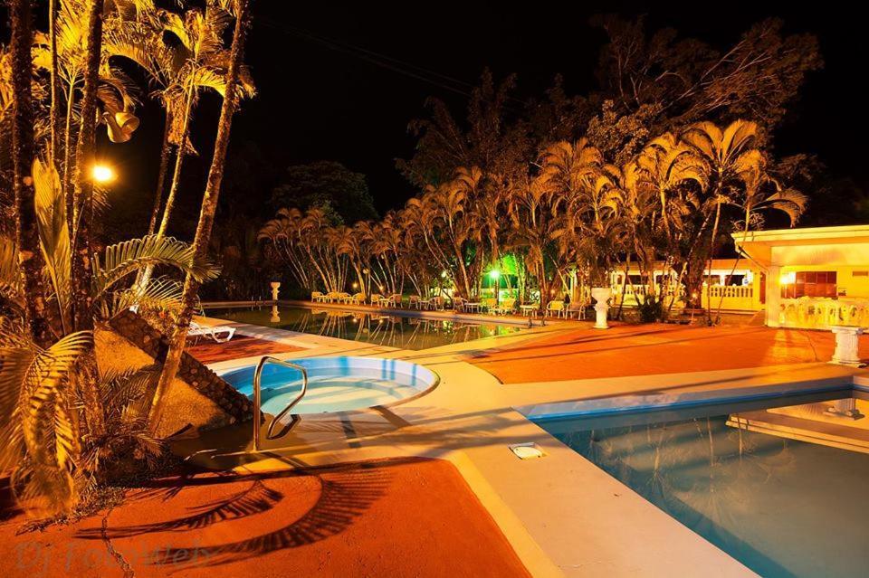 Hotel La Isla Parrita Kültér fotó